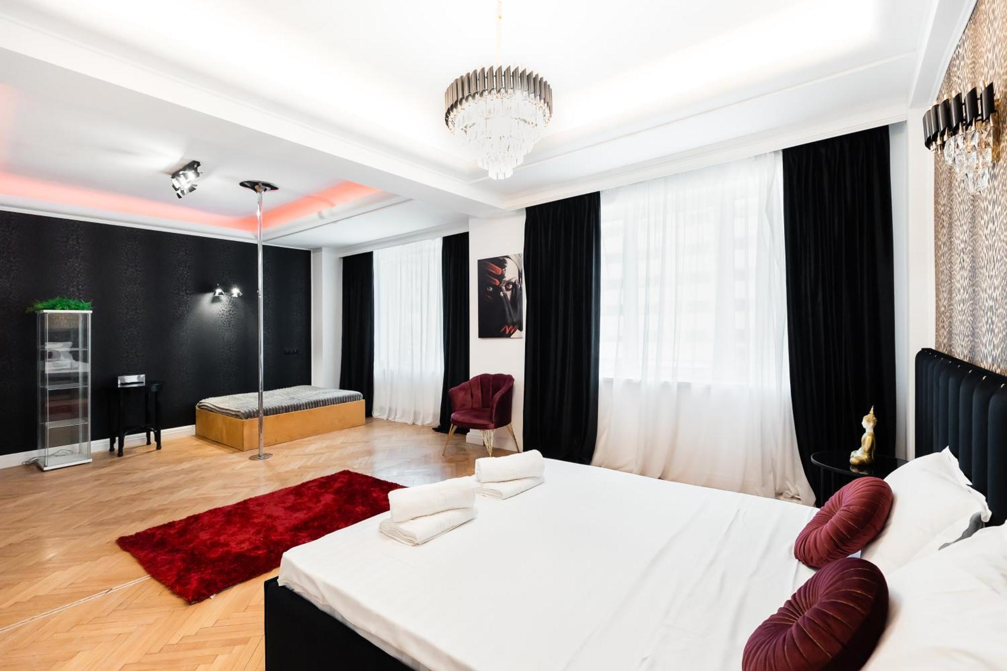 Central Studios In Piata Romana Bucharest Luaran gambar